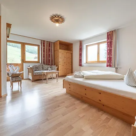 Hotel Replers Garni & 3*