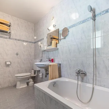 Replers Garni & Hotel